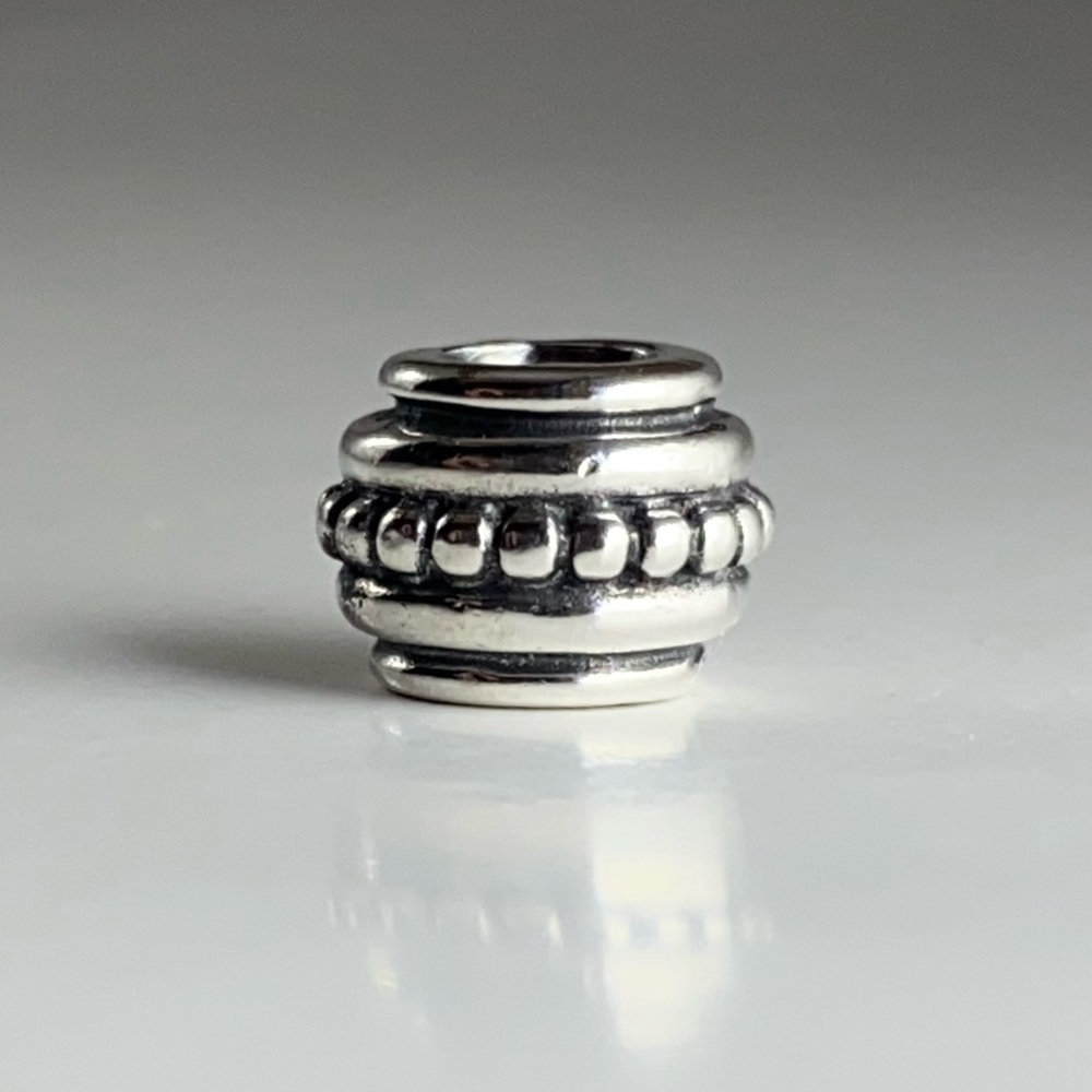 New PANDORA Retired Sterling Silver Five Circle “Hopi” Charm Bead 790301